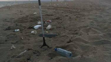 Realizan voluntarios limpieza en playas de Bahía de Kino