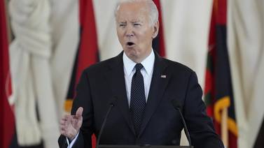 Amenazan a estudiantes con cancelar graduación si abuchean a Joe Biden en discurso de Universidad de Georgia