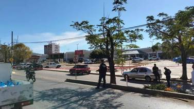Balean a comandante de Policía Estatal con 500 mil pesos en intento de asalto en Oaxaca