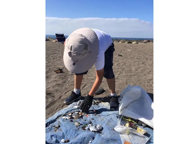 Convocan a jóvenes para que participen en la limpieza de playas en Ensenada
