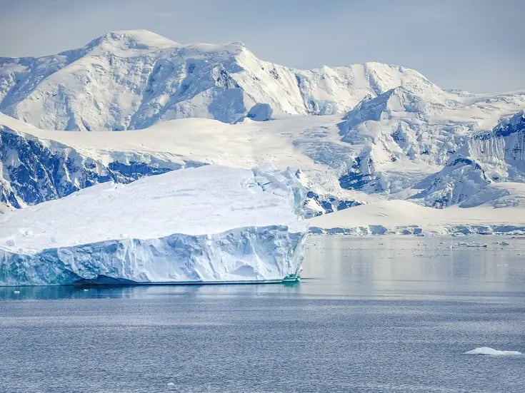 Científicos chinos encuentran 46 lagos bajo el hielo de la Antártida con un nuevo sistema
