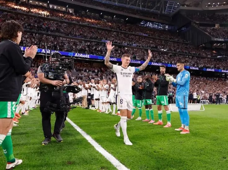 Emotiva despedida de Toni Kroos en su último partido en el Santiago Bernabéu