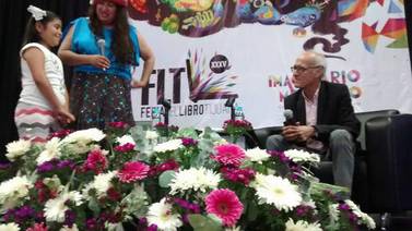 Francisco Hinojosa cautiva con charla en Feria del Libro de Tijuana