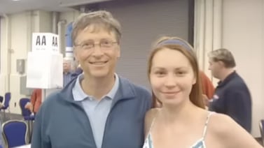 Jeffrey Epstein amenazó a Bill Gates con exponer su presunto amorío con una "mujer rusa": Wall Street Journal