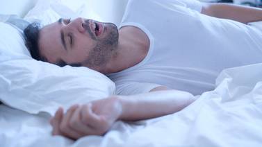 ¿Qué es la apnea obstructiva del sueño y cómo solucionarla?