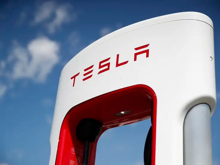 Tesla despedirá alrededor del 10% de su plantilla global, según correo de Musk