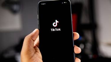Tiktok: Estados Unidos aprueba ley con la que podrían prohibir la app china