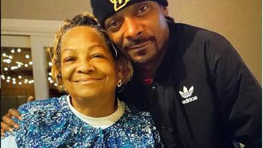"Un ángel como mamá": Snoop Dogg lamenta la pérdida de su madre
