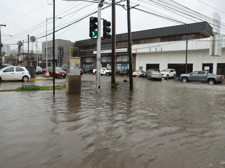 Sdtua atiende 65 incidencias durante las lluvias del jueves en Tijuana