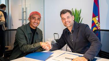 ¡A Europa! El mexicano Julián Araujo es anunciado nuevo jugador de FC Barcelona de forma oficial