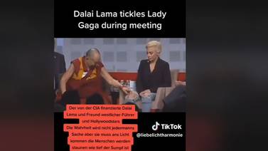 Viralizan video del Dalái Lama rascando pierna de Lady Gaga