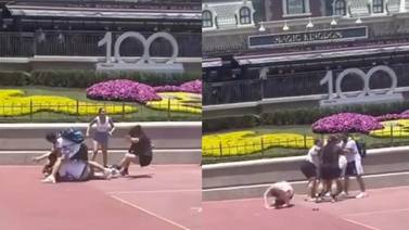 VIDEO: Pelea entre familias estalla en Disney World luego de que los miembros de una se negaran a moverse para una sesión de fotos