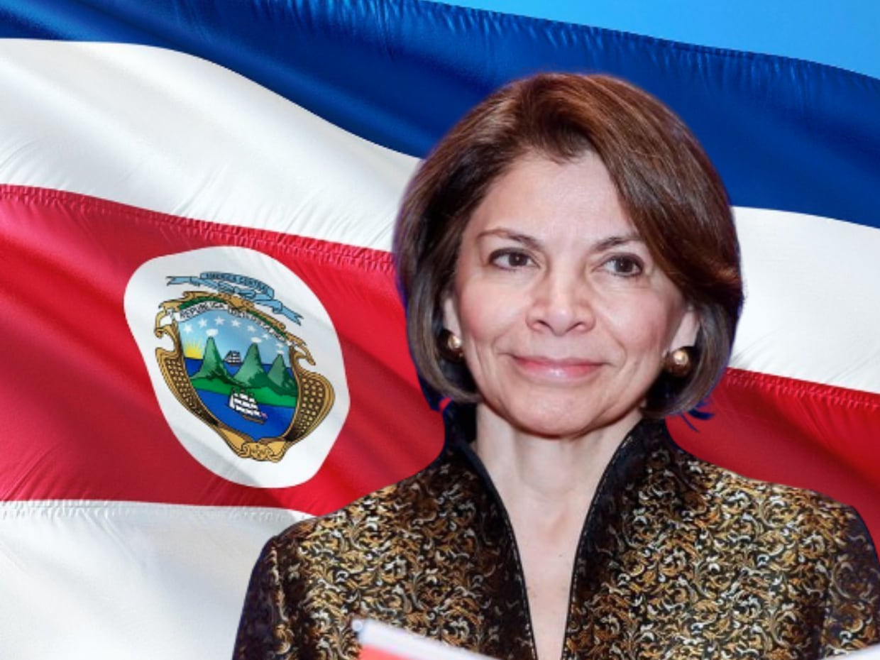 Un día como hoy, pero del 2010, Costa Rica envistió a la primera mujer presidenta, la socialdemócrata Laura Chinchilla Miranda. | Instagram @laurachinchilla01