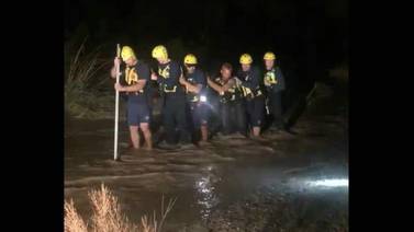 Rescatan a individuo de arroyo y sigue búsqueda de cuerpo en Condado de Santa Cruz