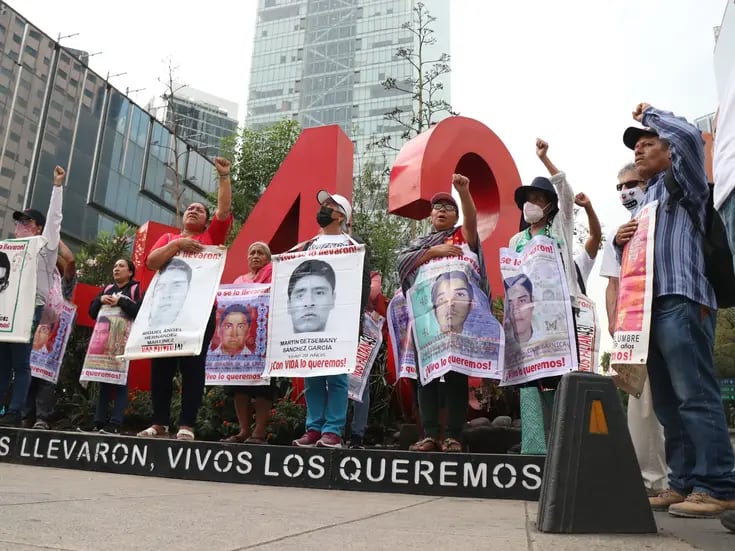Ayotzinapa: AMLO revela lo que “no quieren que diga” sobre desaparición de los 43
