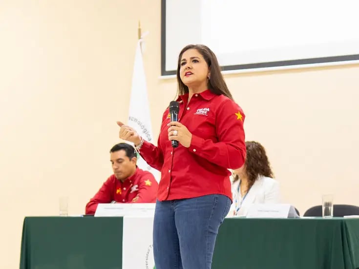 Célida López platica con líderes en tecnología