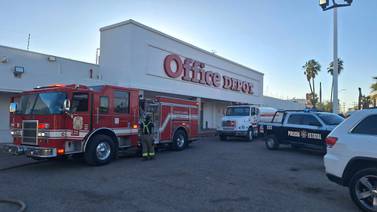 Incendio en Office Depot se originó por problema eléctrico