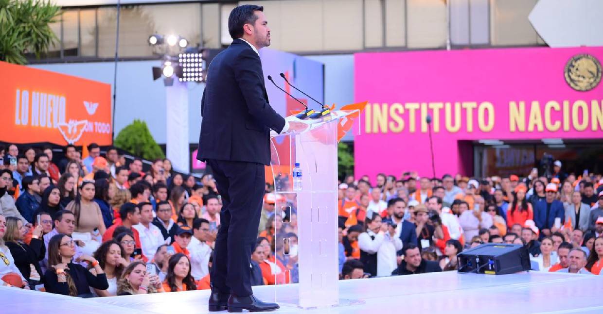 Se registra Jorge Álvarez Máynez ante el INE como candidato por MC. // Especial/El Universal