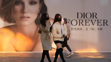 Se disculpa fotógrafa china implicada en polémica de Dior